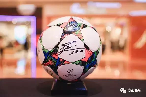 球迷，小高请你来“约会”足球巨星