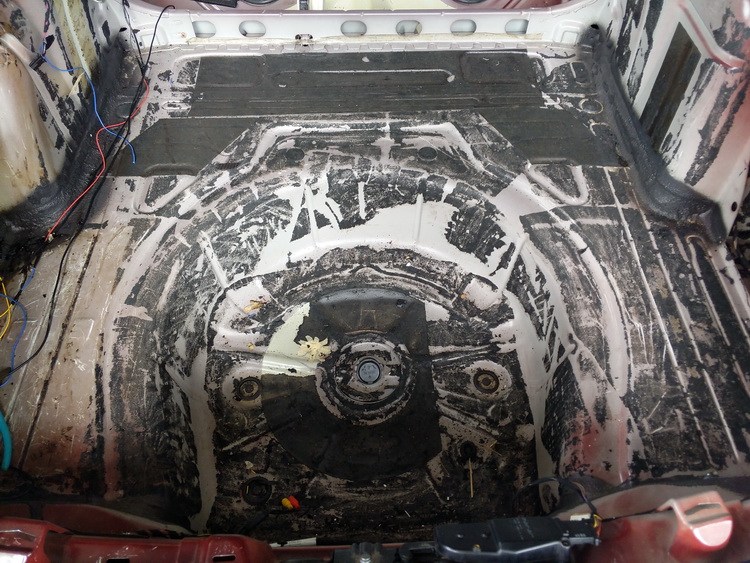 尽除异味厦门靓车港斯柯达昊锐汽车隔音改装大白鲨