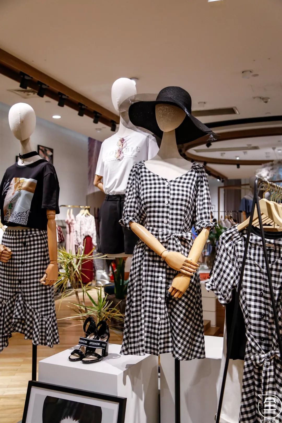 就在明天！西溪印象城年中庆开启！买800送400！AJ限量款发售