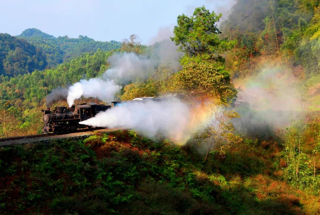 旅游蒸汽轨道观光小火车,中国最美的旅游观光小火车