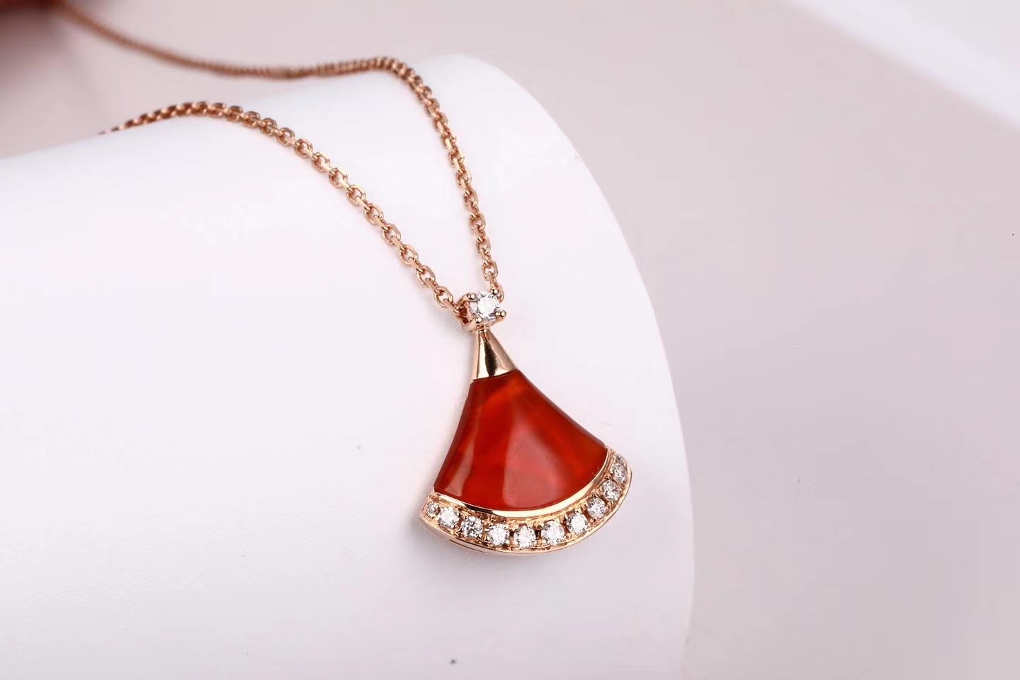 中国珠宝以旧换新的条件是什么,珠宝店买的首饰以旧换新