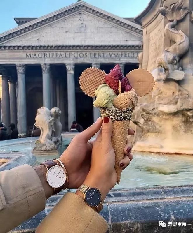 这个世界欠我,这个世界欠我一份快乐