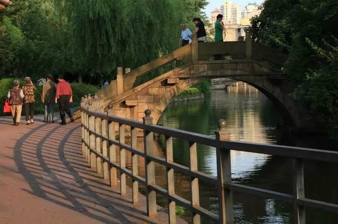 上海景点交通攻略,上海公交车旅游攻略