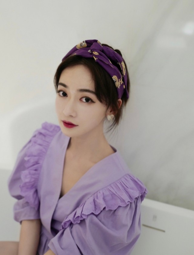 郑秀妍吴谨言西装跳舞,吴谨言私服穿搭