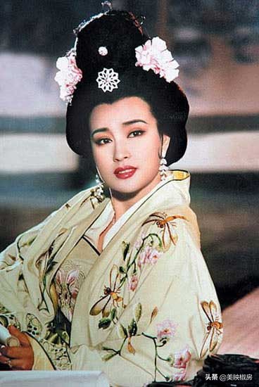 武则天为什么要把皇帝传给李显,武则天让位李显为什么又废了李显