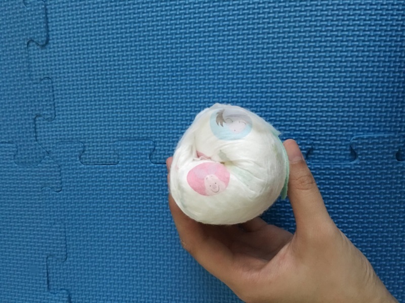 宝宝拉屎漏尿正确方法,宝宝红屁屁漏尿怎么回事