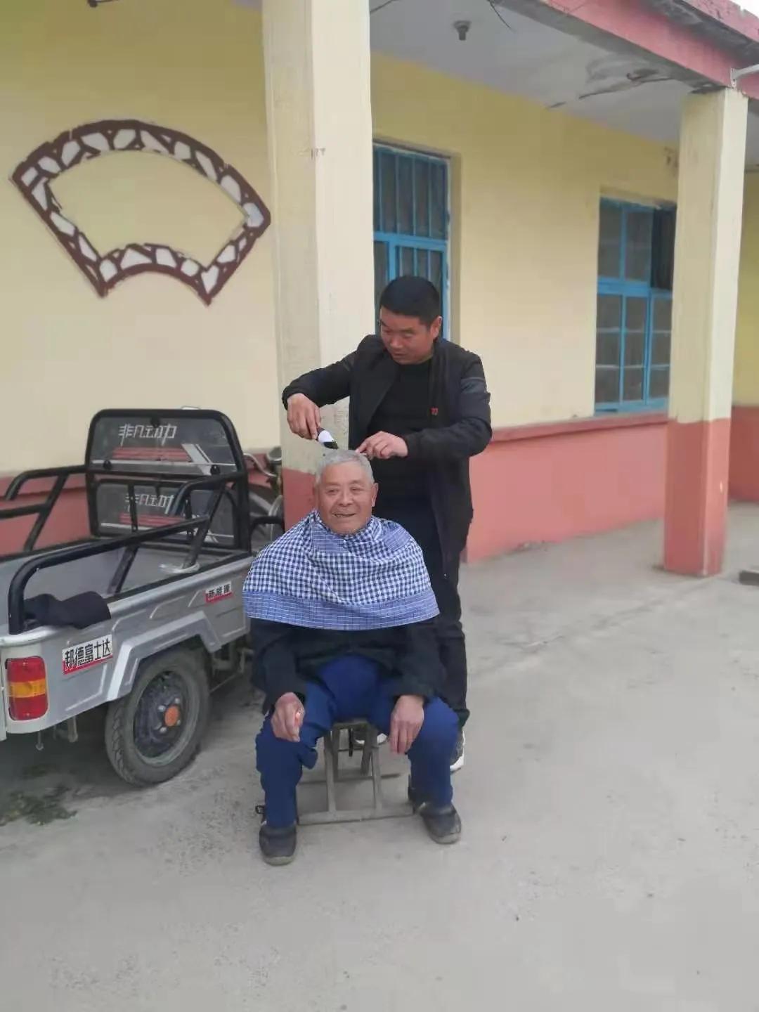 4月党员志愿服务活动,4月份党员开展志愿服务活动内容