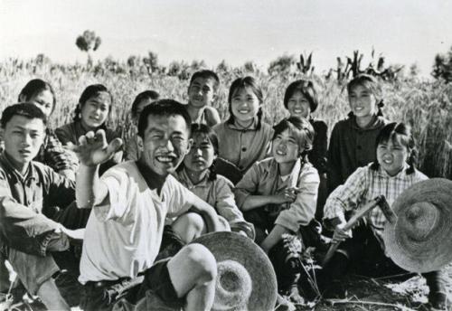 *疆新**美女，去过50个国家，30岁负债200万，却8个月还清，凭啥？