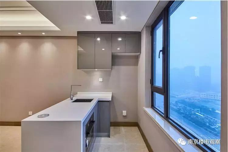 10盘迎来交付大考，实景谍照流出！这品质…