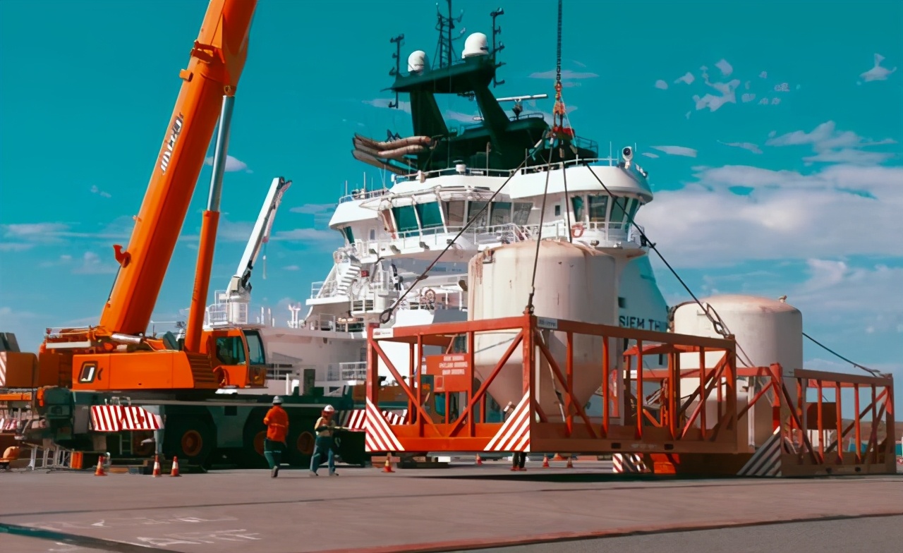 越南主动放弃石油平台，又取消西方贸易订单，外媒：讨好中国？