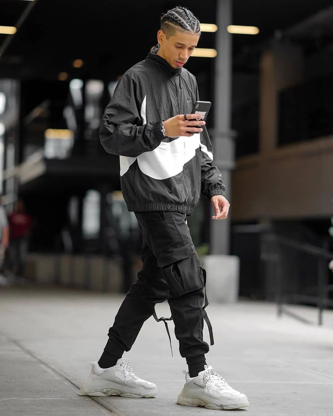 束脚裤的四种穿法,运动鞋束脚裤怎么搭配外套