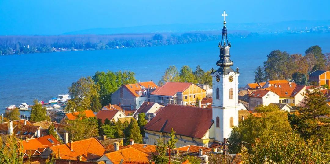 月薪三千最值得去的三个国家,月薪3000亚洲最便宜的8个国家