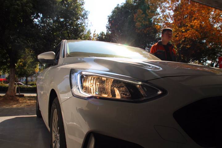 新款福克斯大灯熏黑,新款福克斯大灯