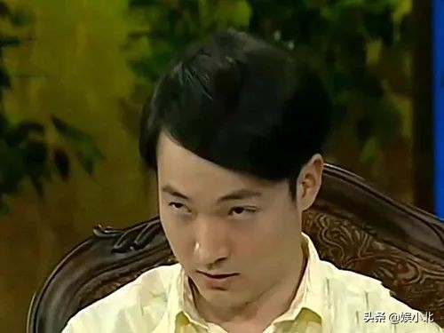 成名后爸爸去世，不婚却爱上小10岁女主播，“吕秀才”的跌宕人生