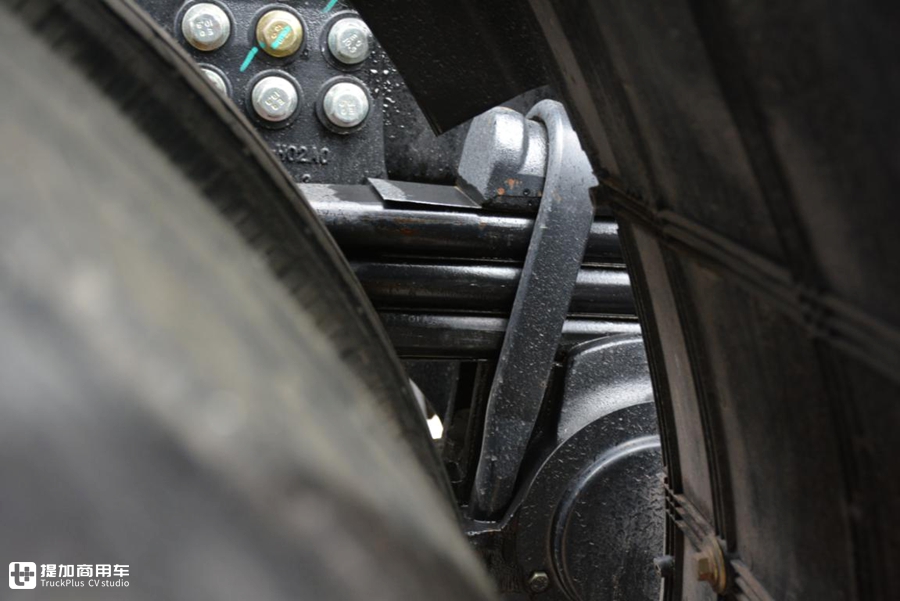 新东风天龙kl怎么样,2017款东风天龙kl9.6配置介绍