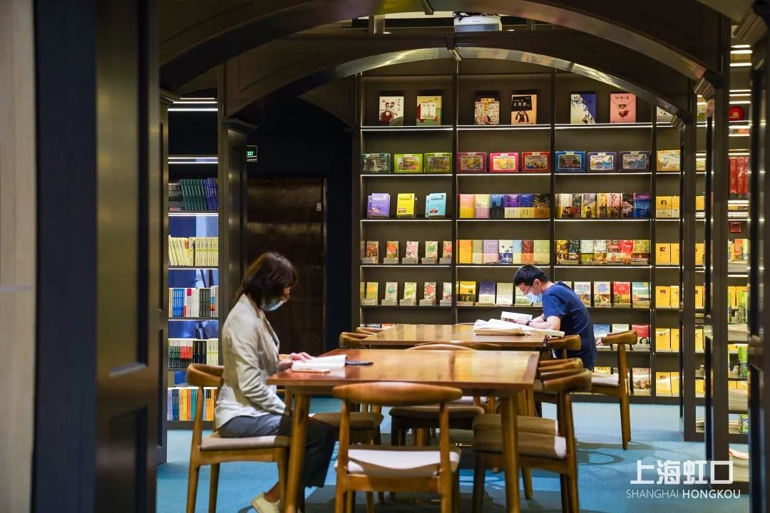 虹口现“浩瀚穹顶”！《三十而已》顾佳母校的书店升级啦！