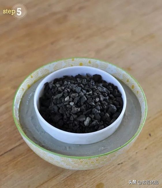 塑料旧手套,新买的手套被塑料和铁连在一起