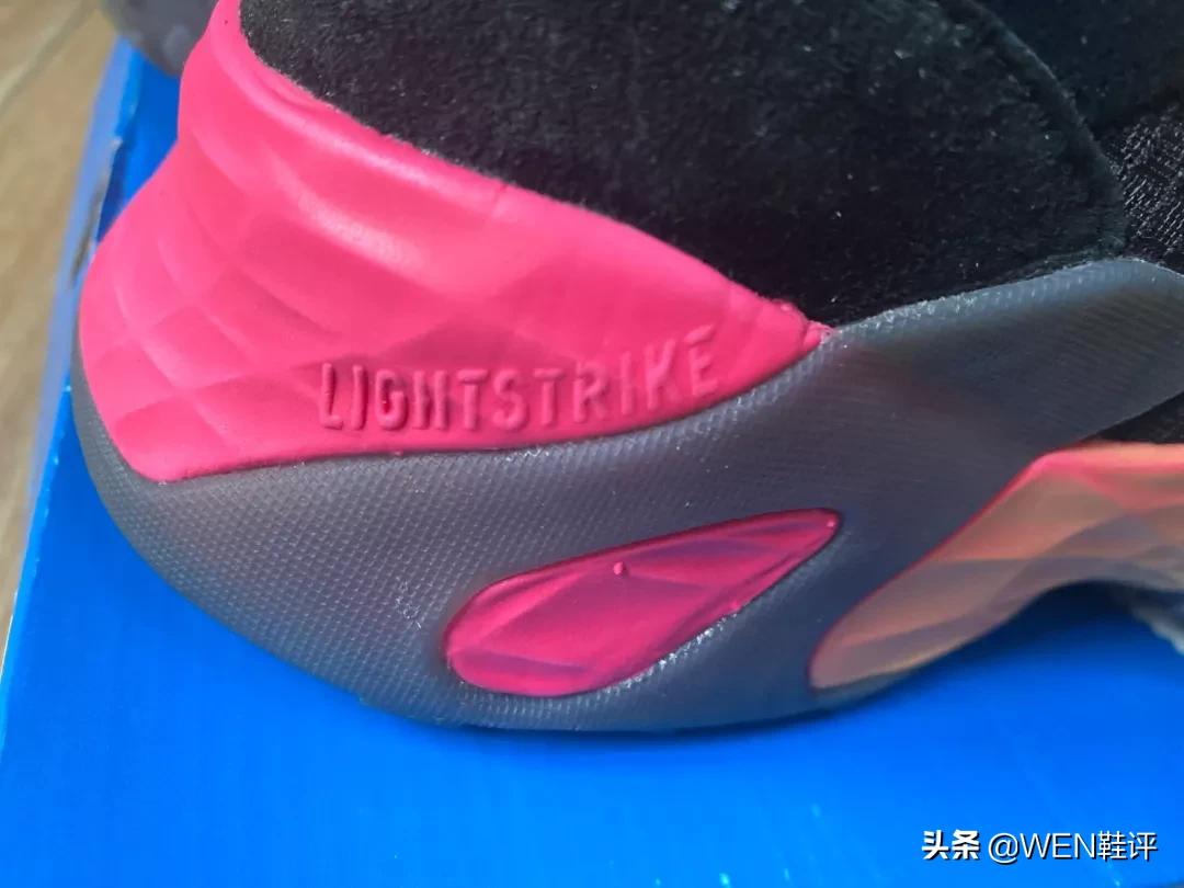 五百就能买的“Yeezy700”，换掉boost便宜四倍多？