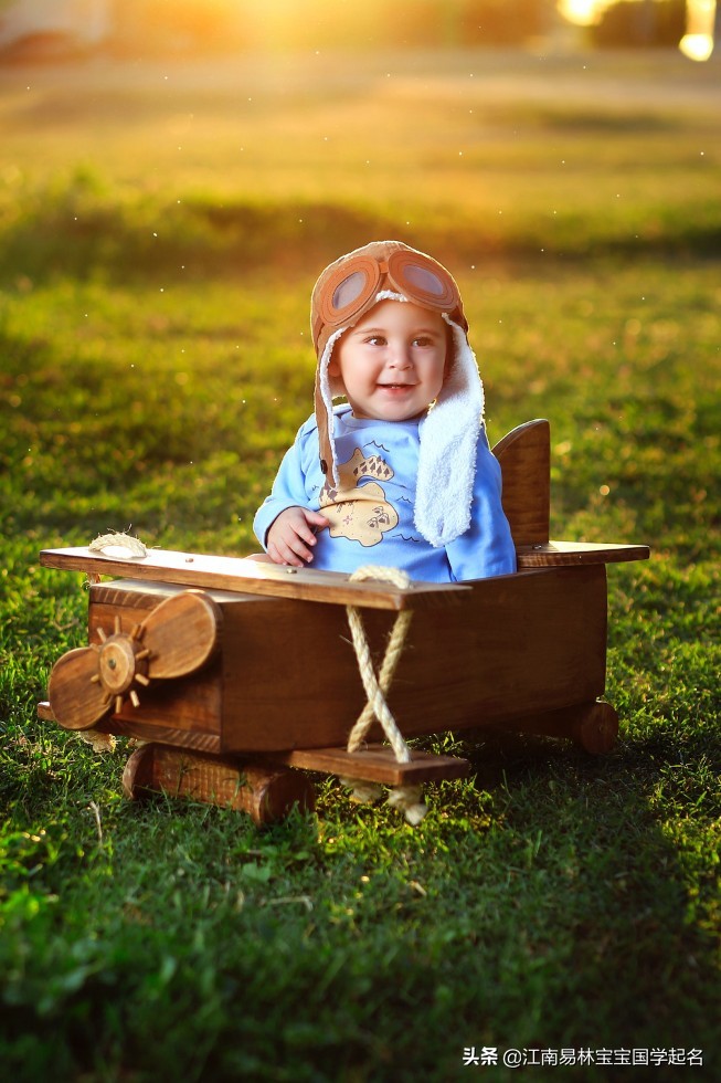 100个出自宋词男孩名,男孩起名楚辞还是宋词