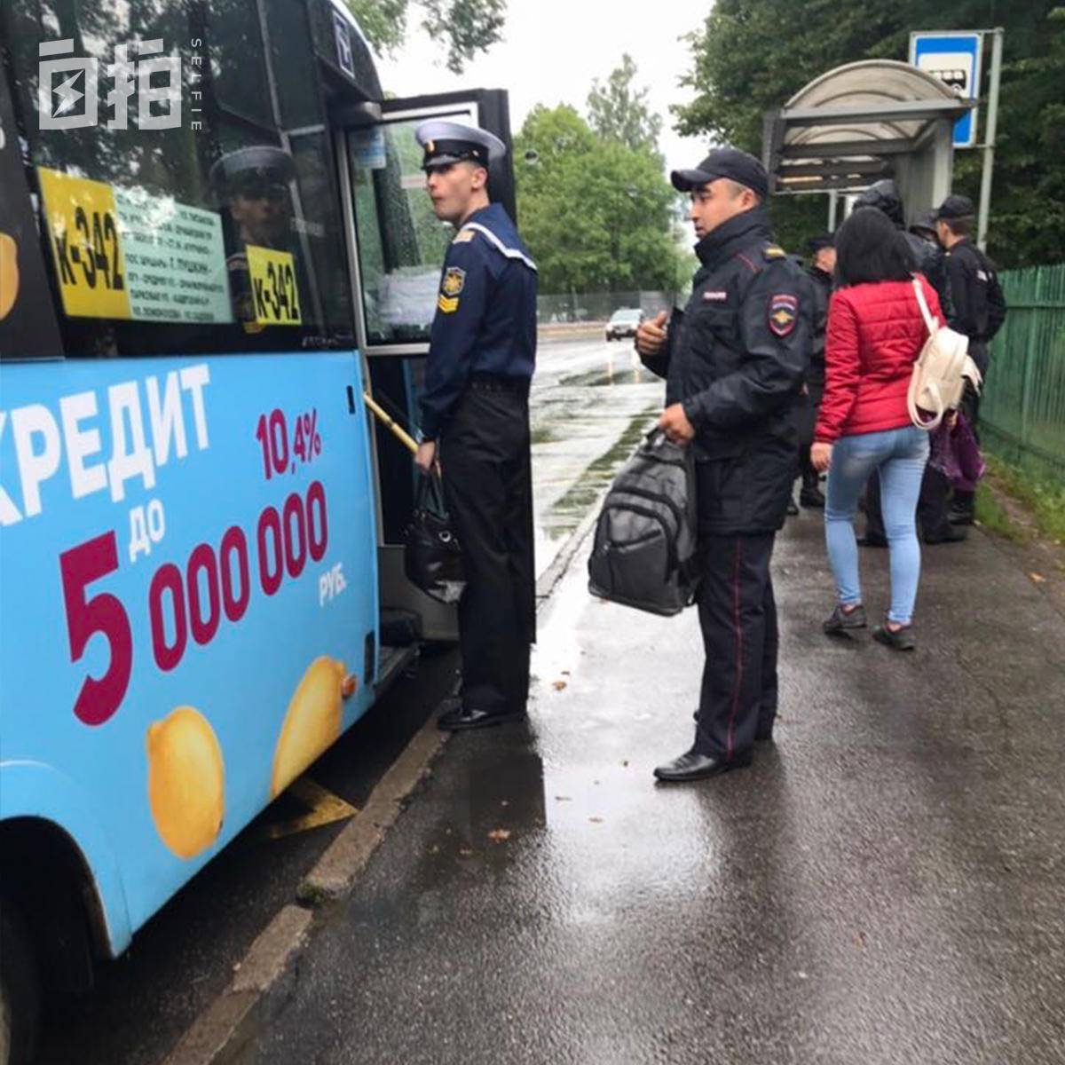 我在俄罗斯当倒爷：货瞬间卖光、被枪顶着脑袋、去*场赌**一晚上花掉2万美金