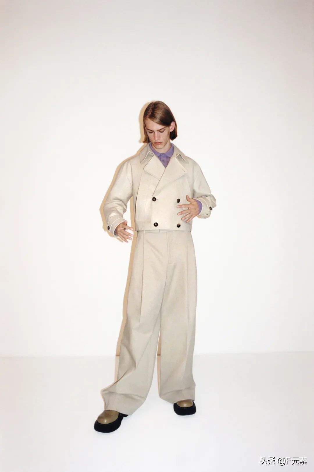 雕刻面料，BV不止有编织：BottegaVeneta2021度假系列