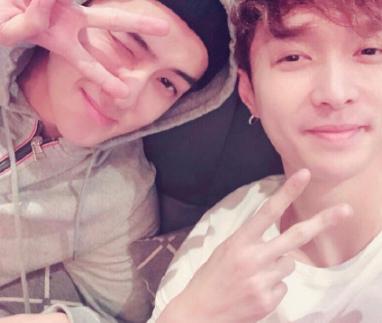 together朴灿烈张艺兴吴世勋,吴世勋朴灿烈金俊勉应援