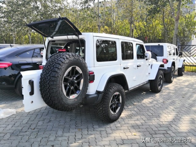 jeep牧马人两门版电动敞篷多少钱,牧马人罗宾汉3.6两门版价格