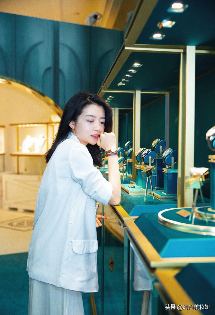 三木开衫搭配,三木同款卡其色毛衣开衫