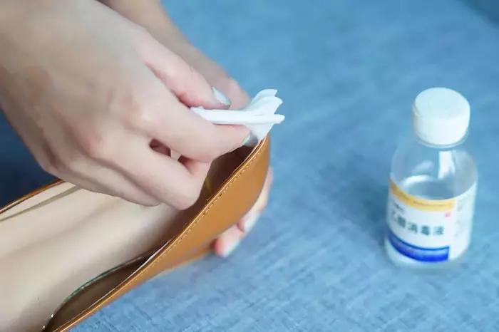 防磨脚神器真的有用吗,crocs防磨脚跟小妙招