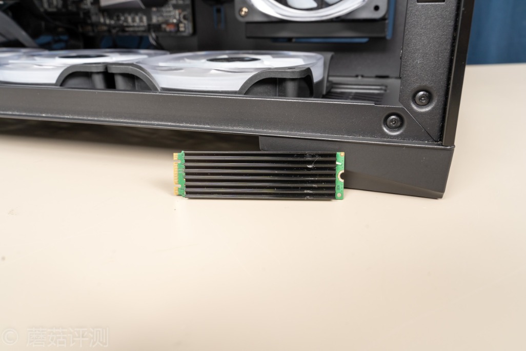 价格便宜性价比高的固态移动硬盘,镁光固态硬盘哪个性价比高