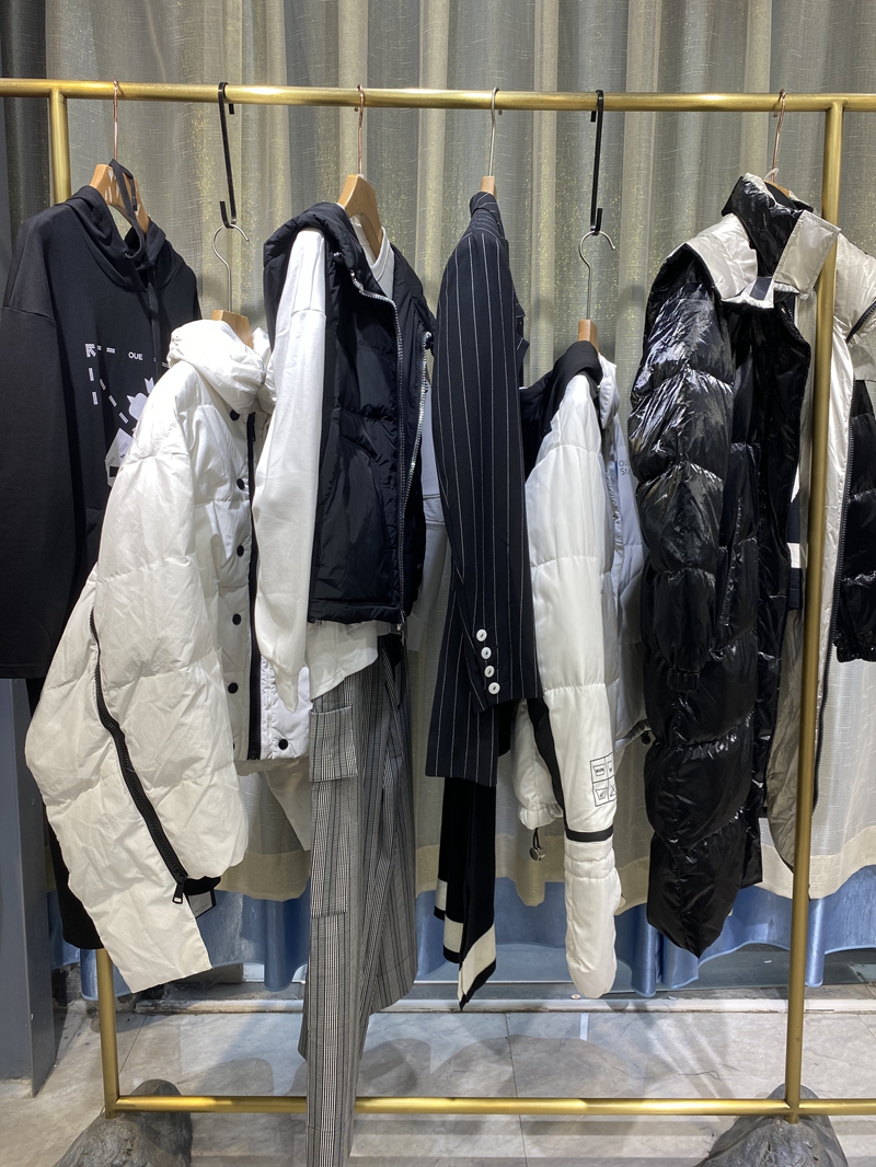 黑马蓝女装尾货专卖店,欧e黑马蓝女装外套