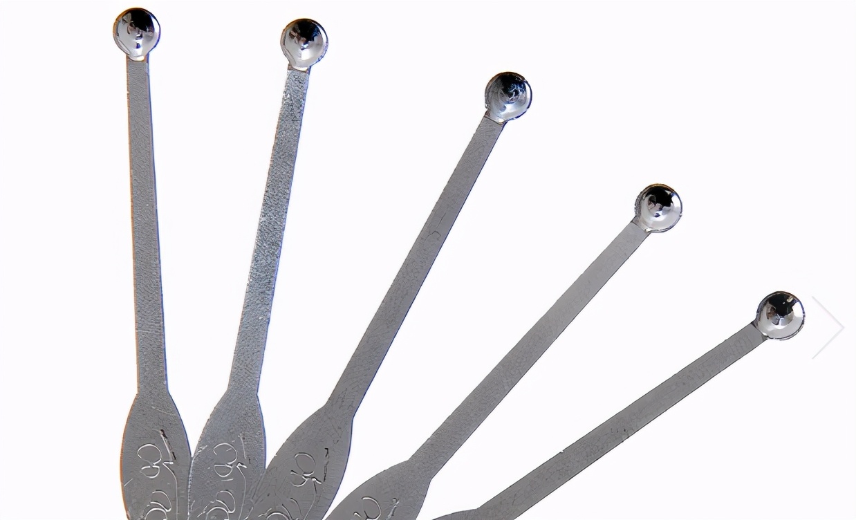 棉签掏耳朵的正确方法,给孩子掏耳朵最佳方法