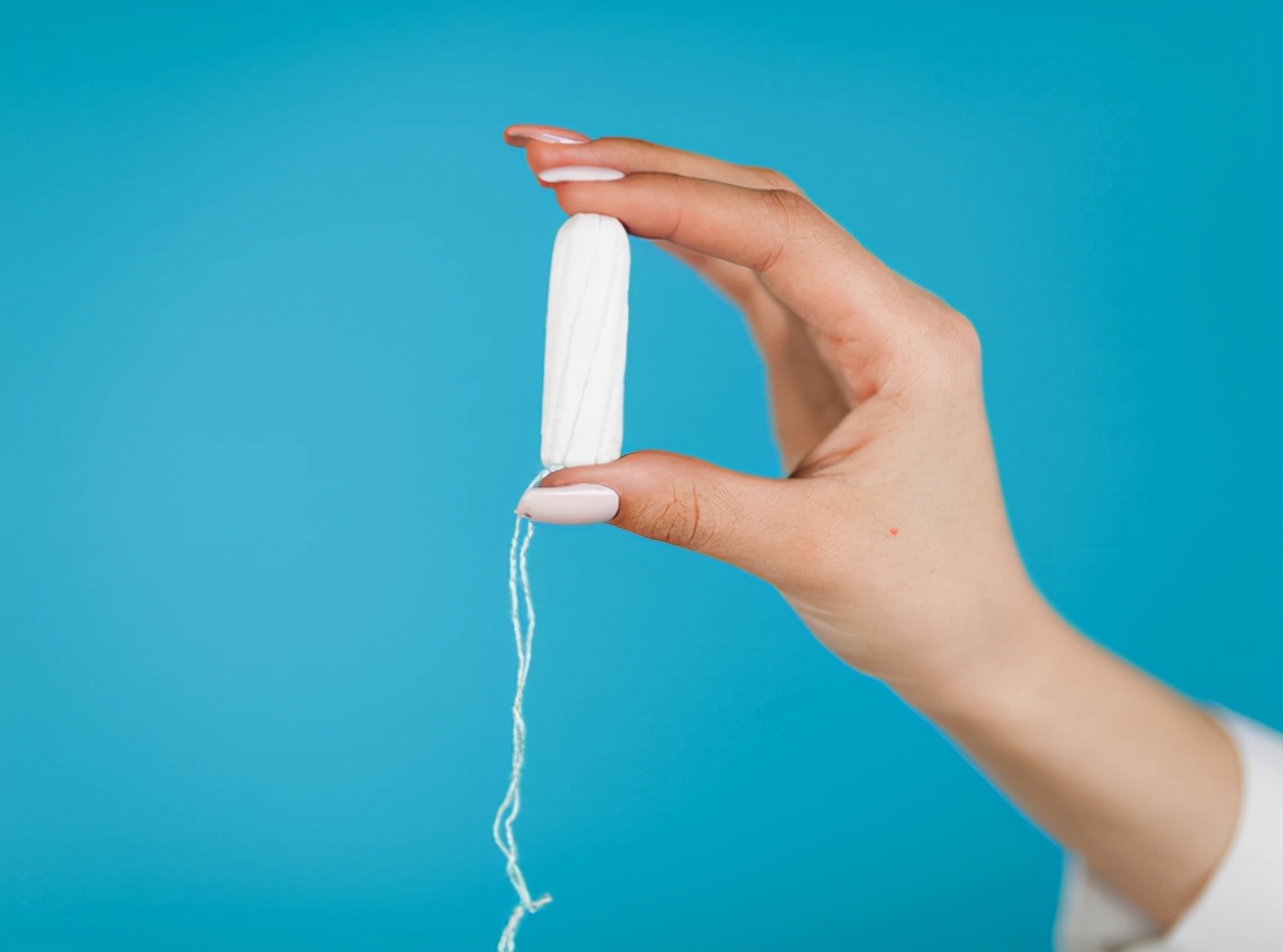 为何外国女人爱用卫生棉条,中国女人却很少用?可能与这几点有关
