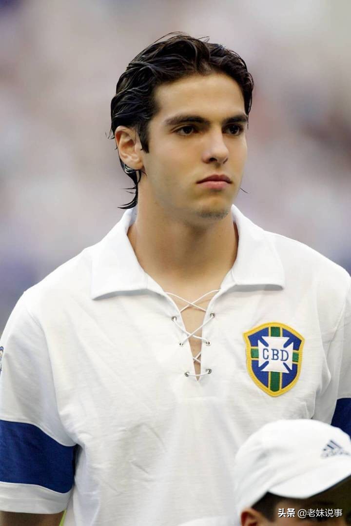 球星罗伊斯和c罗哪个帅,罗伊斯比肩梅西c罗