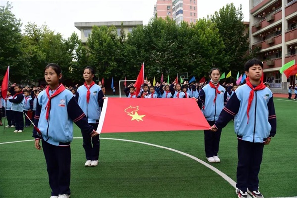 西安航天城第二小学入队仪式,西安市航天二一小学