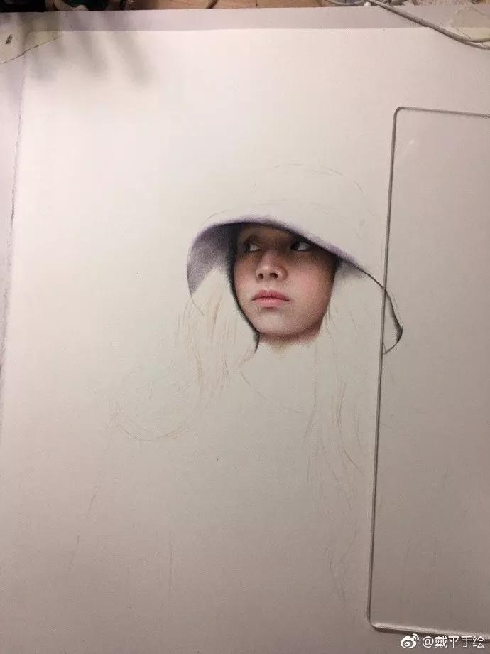 彩铅人物女孩教程视频,用彩铅画动漫人物天使恶魔