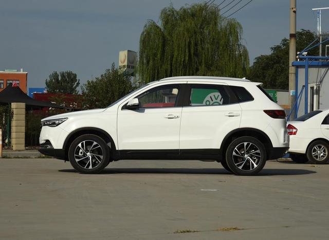 奔腾X40汽车试驾,奔腾x40手动版问题多不