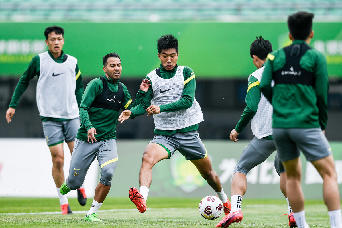 国安新援刚官宣就被质疑！知名博主爆料未踢过职业联赛留洋造假？