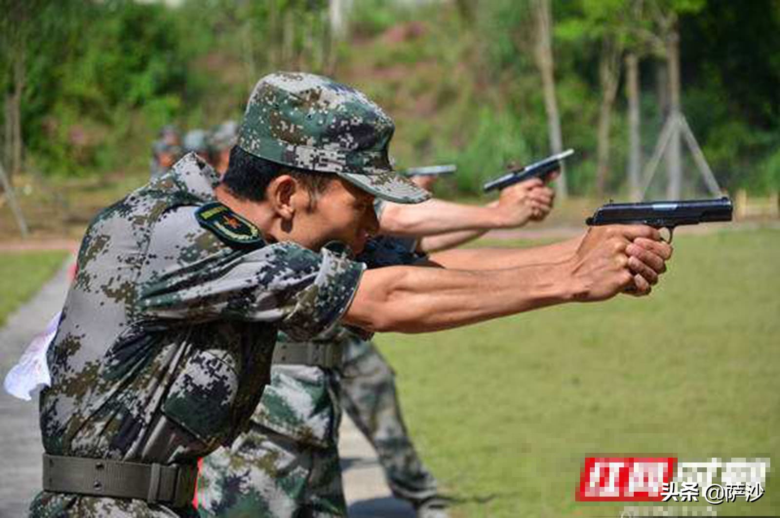 威震港台的大黑星手枪是什么?60年的经典*4式5**半自动手枪