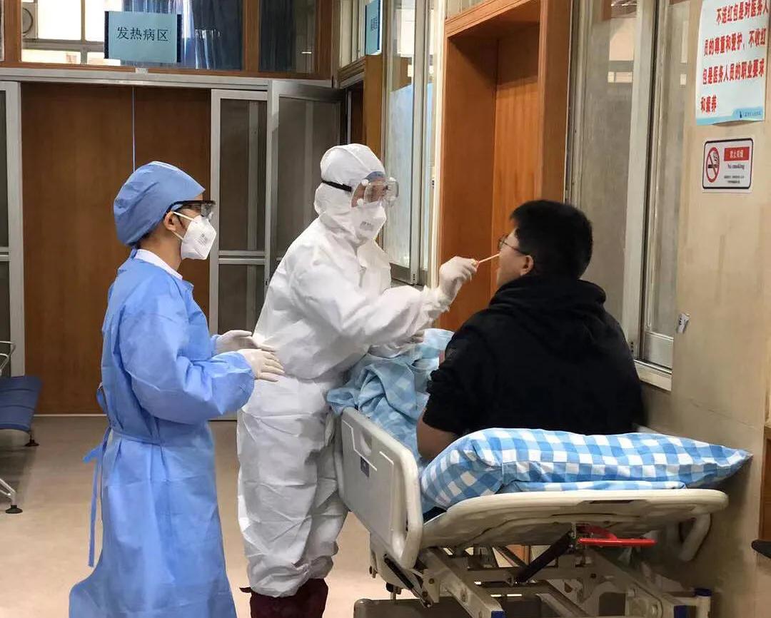 众志成城抗击疫情守护生命无停歇,抗击疫情无怨无悔