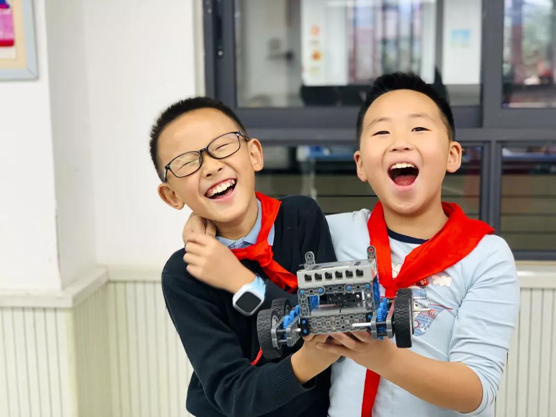 灏忔氮鎺㈡牎鏂板煄鍒嗘牎,灏忔氮鎺㈡牎宸濆ぇ