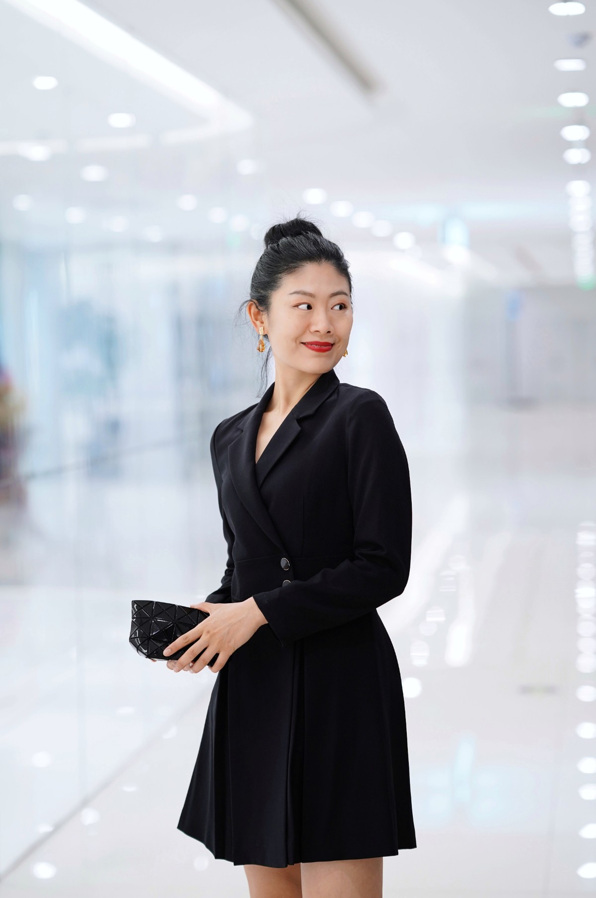 立春之后的时髦实用之选：小西装、风衣和连衣裙