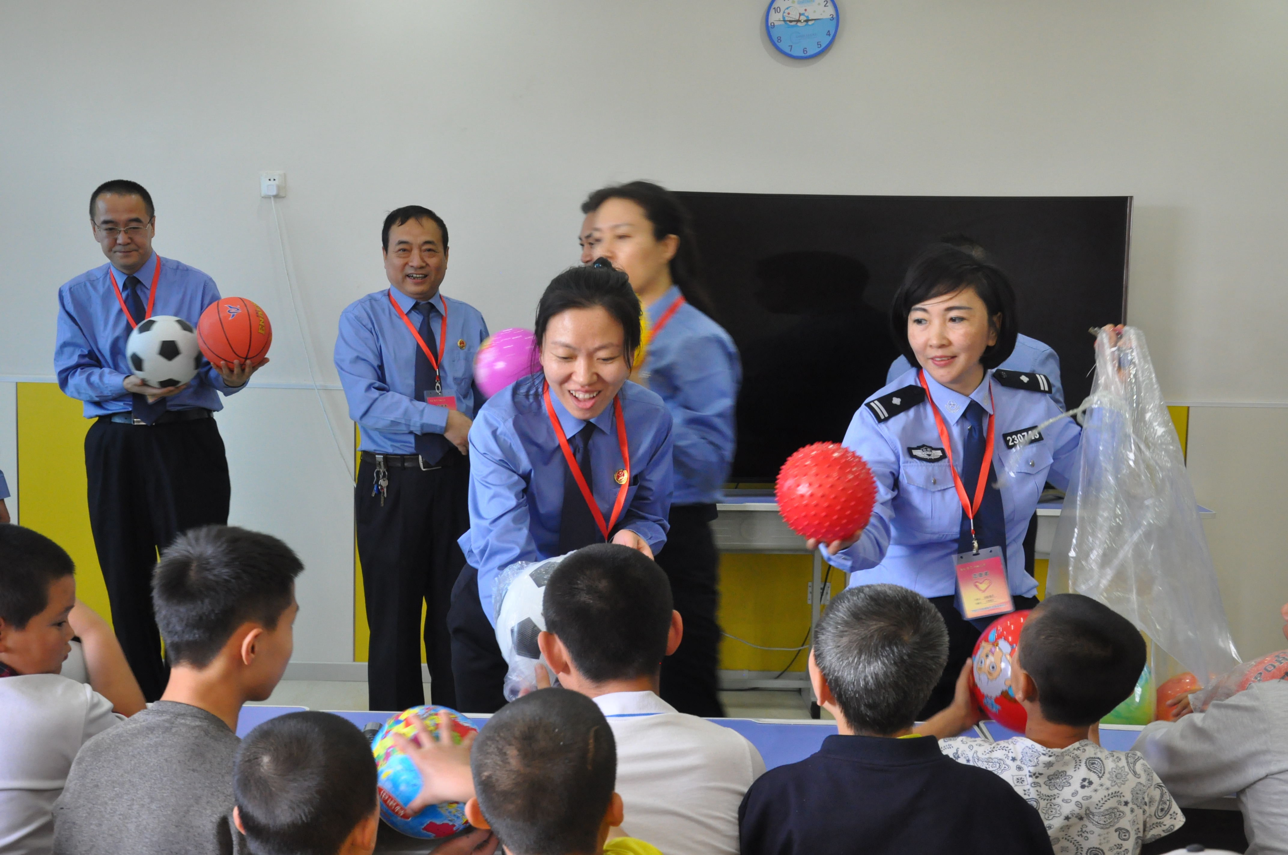 检察院到儿童福利院开展什么活动,检察院迎六一福利院送温暖活动