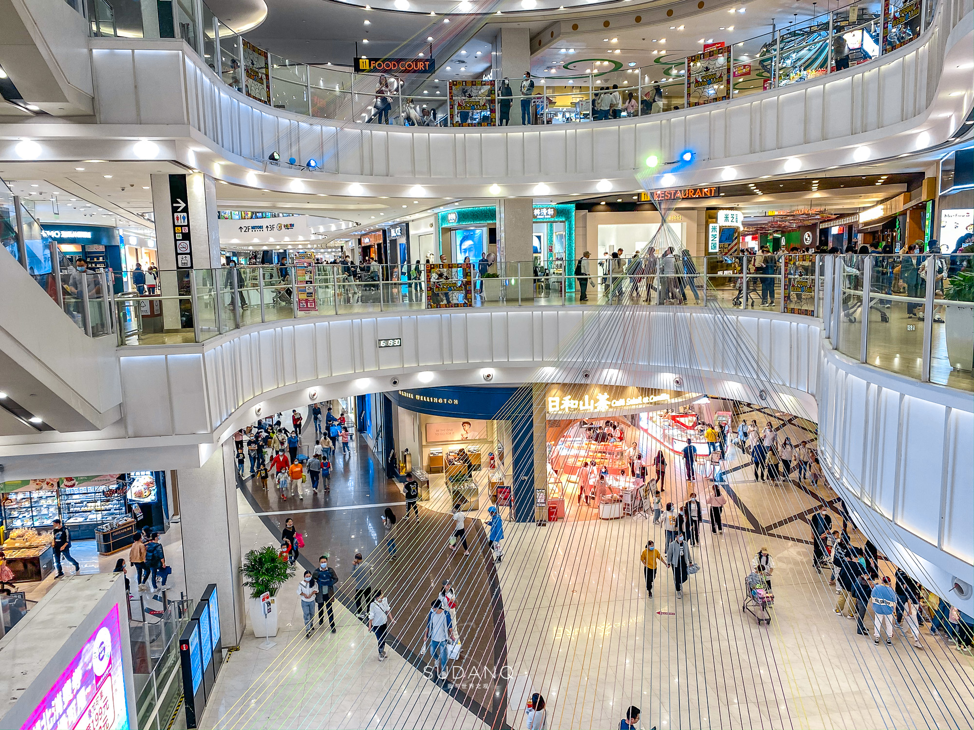 武汉哪家购物中心好玩,武汉最大的购物中心有多大