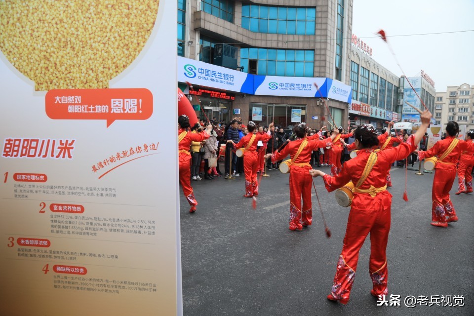 来一碗热乎乎的小米粥,来碗暖心暖胃的小米粥