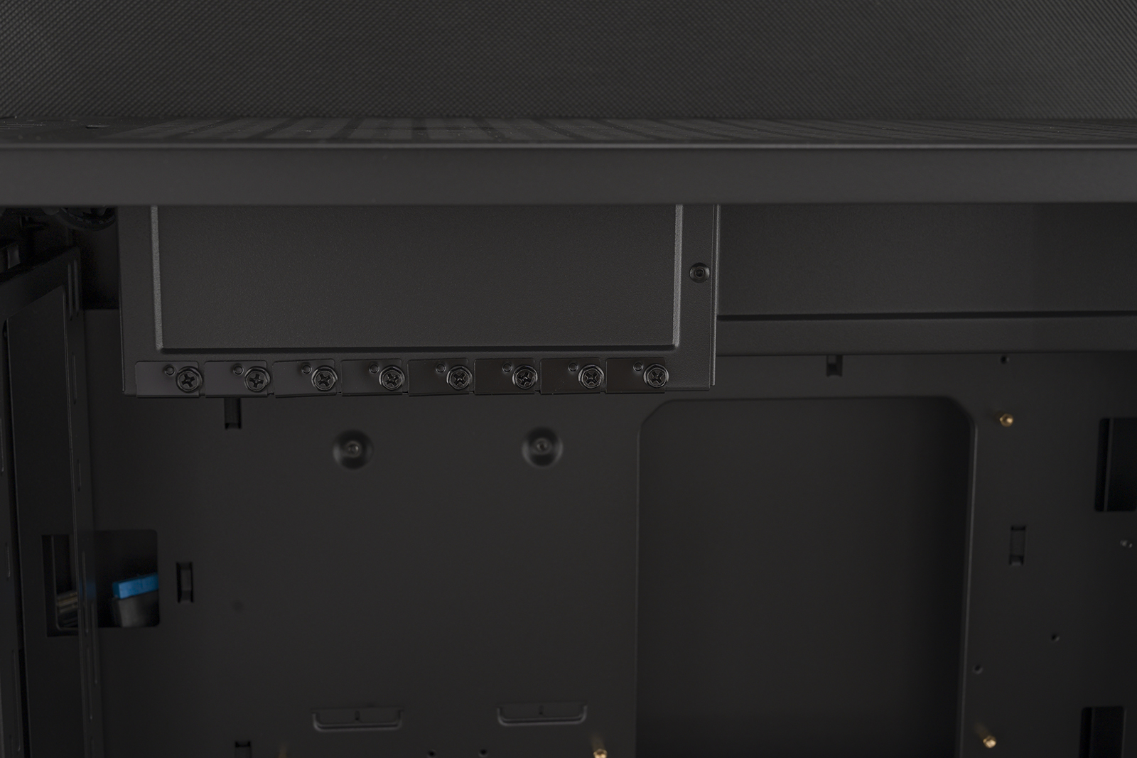 装了这个灯，我就是这条街最靓的仔，玩转全塔RGB主机