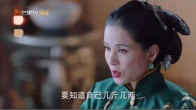 顺产时，产妇忽然说：什么东西夹到我了！医生：别怕，我都见惯了