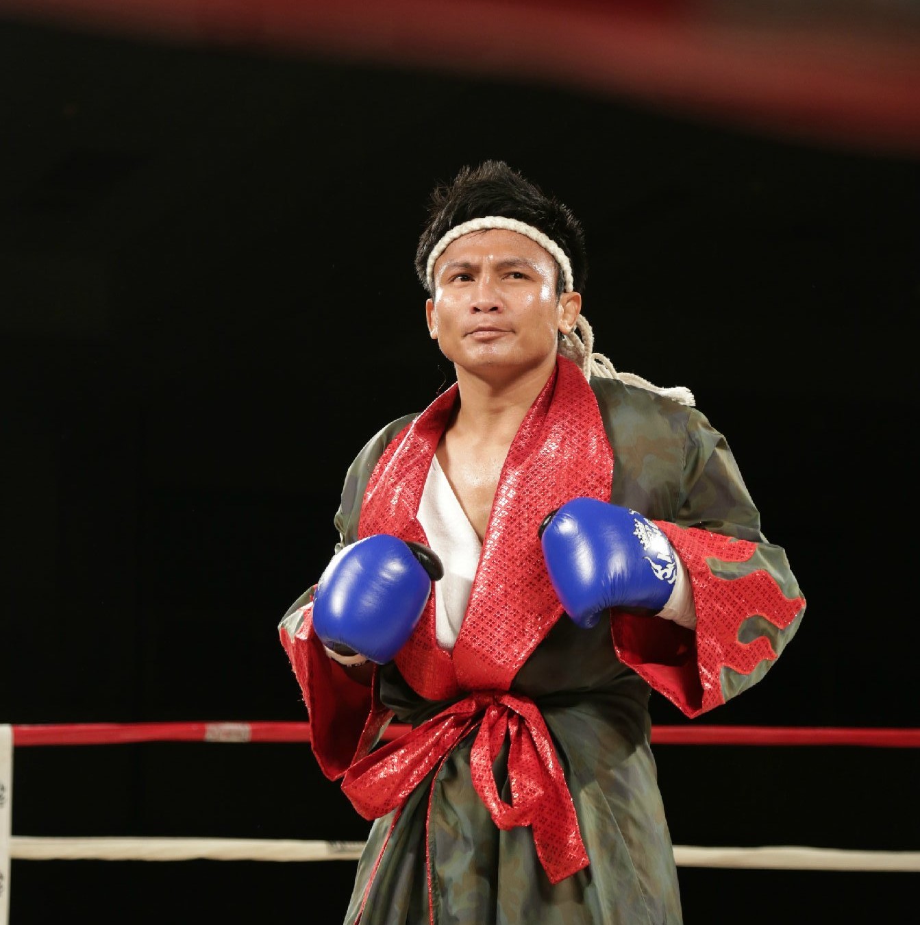 昆仑决泰拳名将打吐对手,昆仑决谁的拳最重