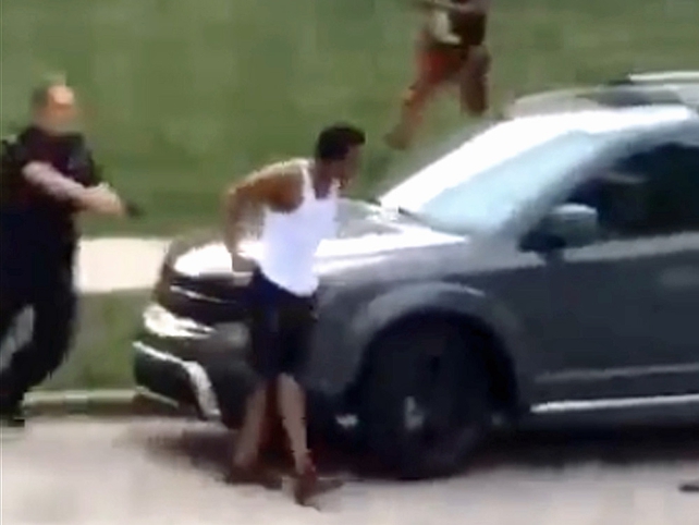 历史性颠覆？拜登称黑人发明了电灯泡，而不是“叫爱迪生的白人”