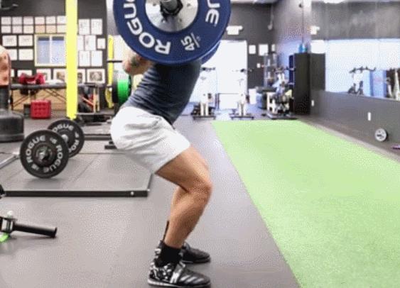 深蹲完膝盖疼怎么回事,深蹲突然膝盖刺痛啥情况